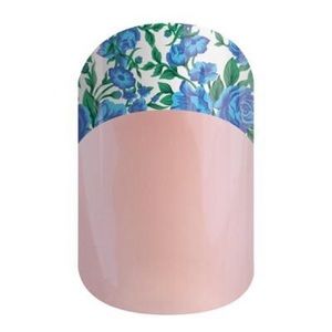 Jamberry Forget-Me-Not Tip Mid